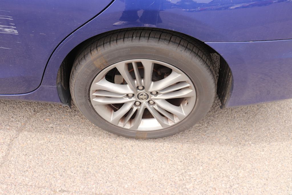 Thumbnail: 2015 Toyota Camry - 6