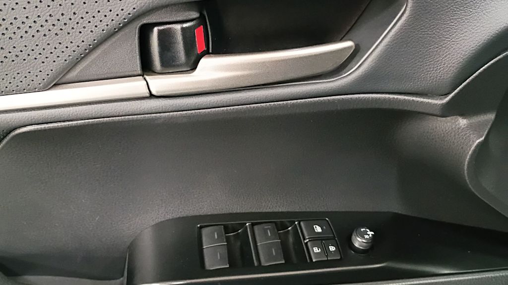 Thumbnail: 2025 Toyota Camry - 17