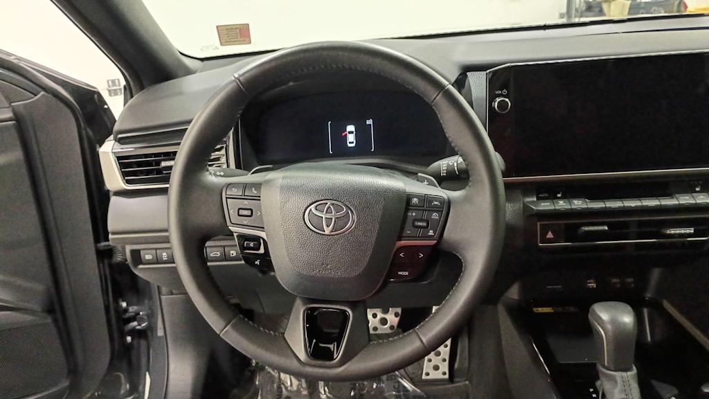 Thumbnail: 2025 Toyota Camry - 9