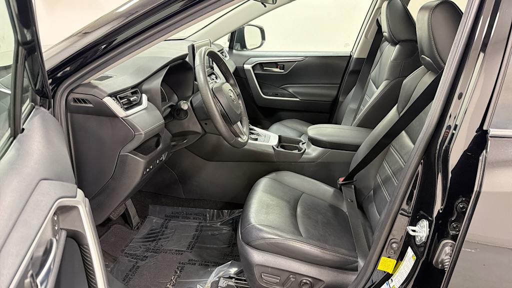 Thumbnail: 2021 Toyota RAV4 - 11
