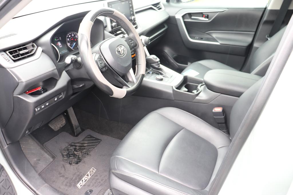 2021 Toyota RAV4 XLE Premium 7