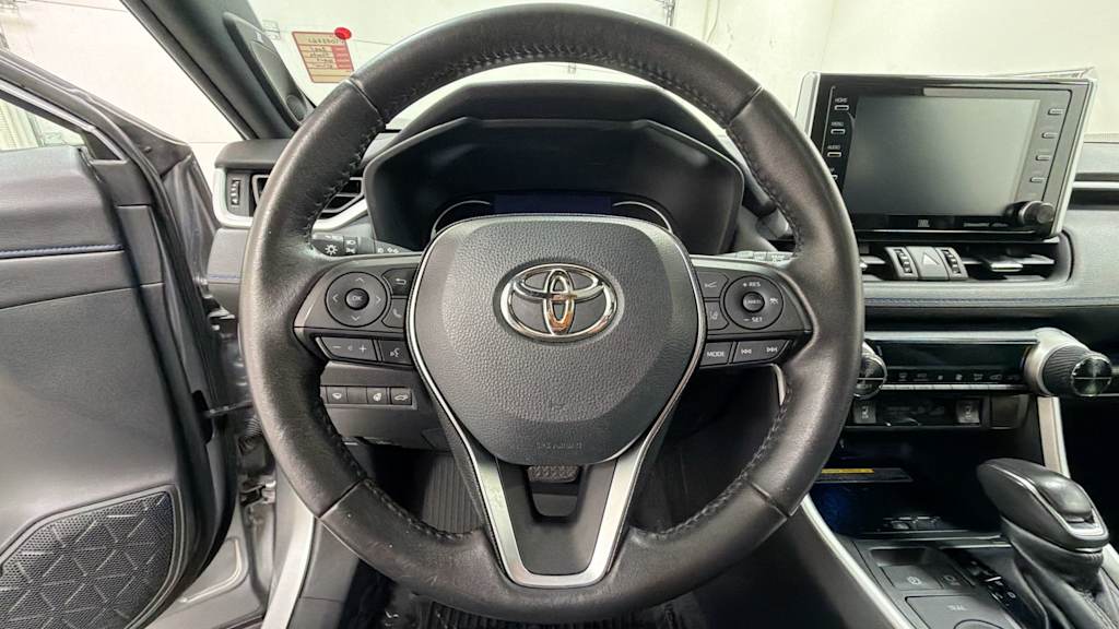 Thumbnail: 2021 Toyota RAV4 - 9