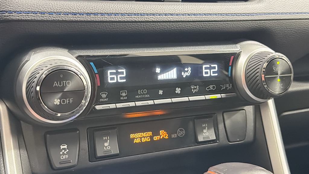 Thumbnail: 2021 Toyota RAV4 - 29