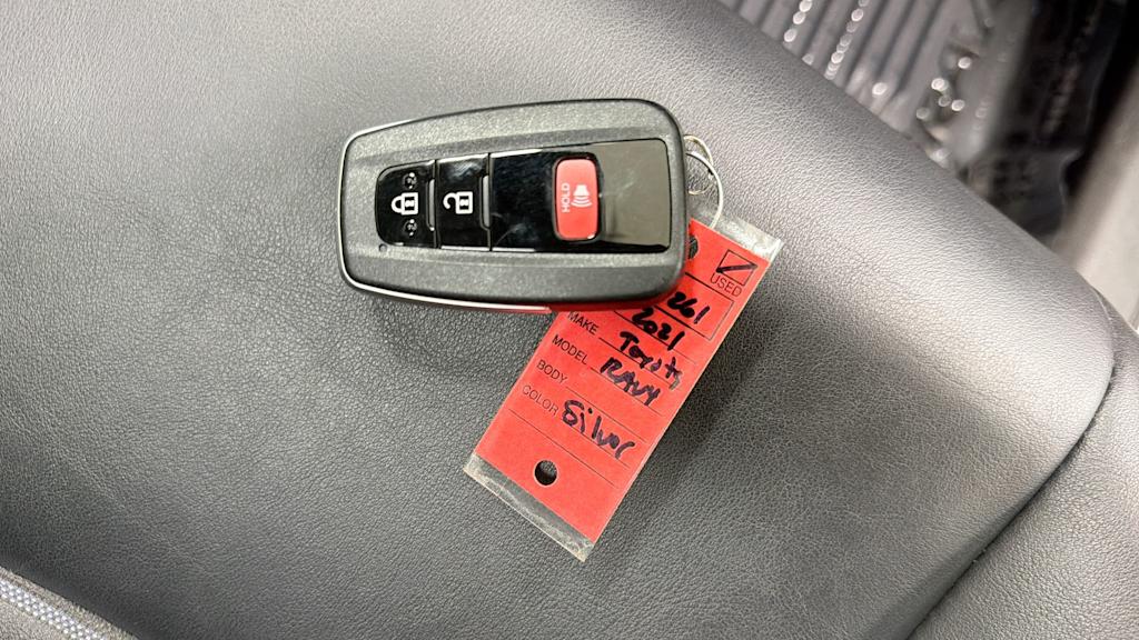 Thumbnail: 2021 Toyota RAV4 - 18