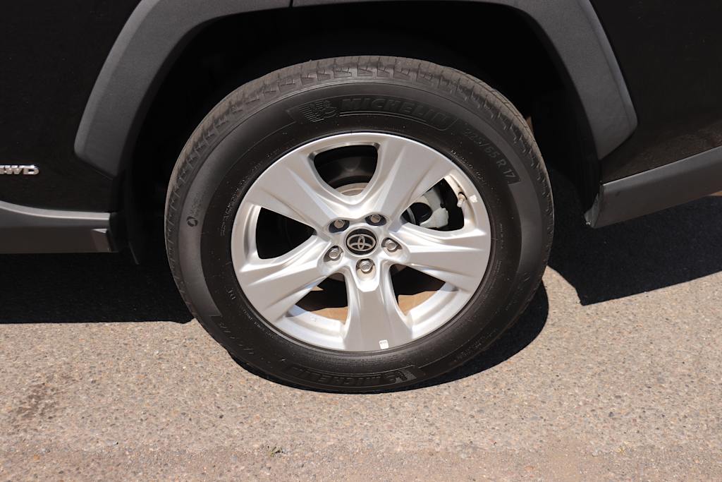 Thumbnail: 2021 Toyota RAV4 - 7