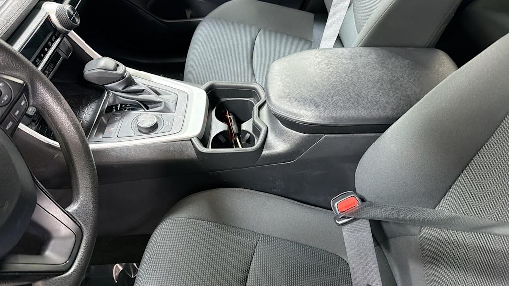 Thumbnail: 2021 Toyota RAV4 - 11
