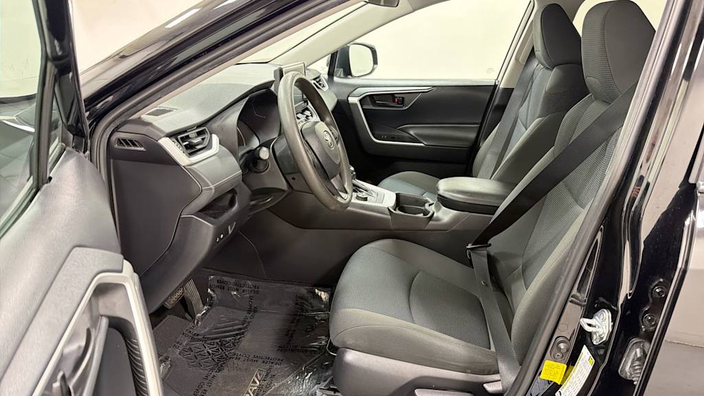 Thumbnail: 2021 Toyota RAV4 - 10