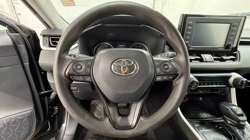 Thumbnail: 2021 Toyota RAV4 - 9