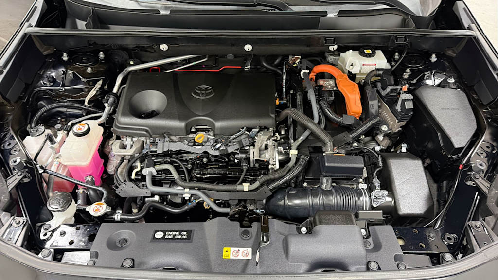 Thumbnail: 2021 Toyota RAV4 - 8