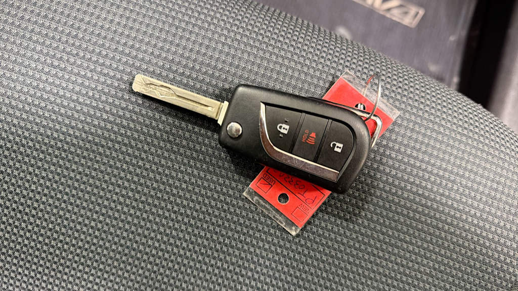 Thumbnail: 2021 Toyota RAV4 - 18