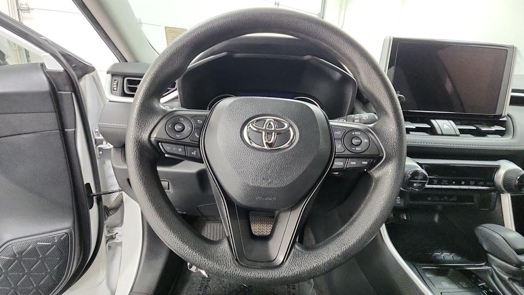 Thumbnail: 2024 Toyota RAV4 - 8