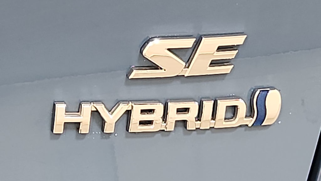 Thumbnail: 2022 Toyota RAV4 - 6
