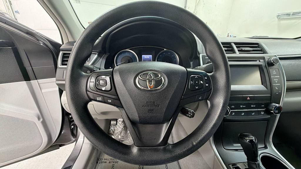 Thumbnail: 2016 Toyota Camry - 10