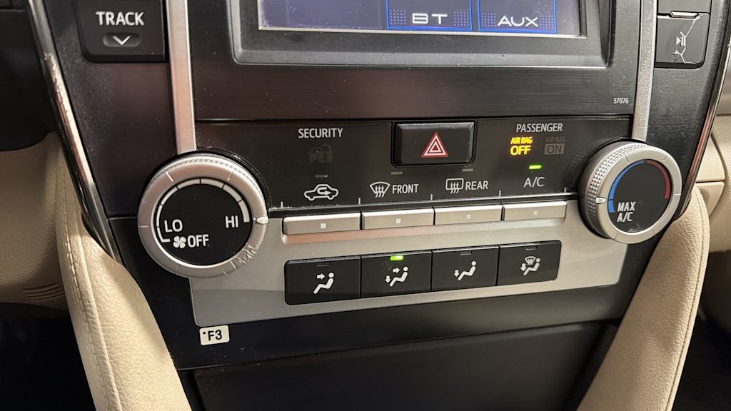 Thumbnail: 2014 Toyota Camry - 27