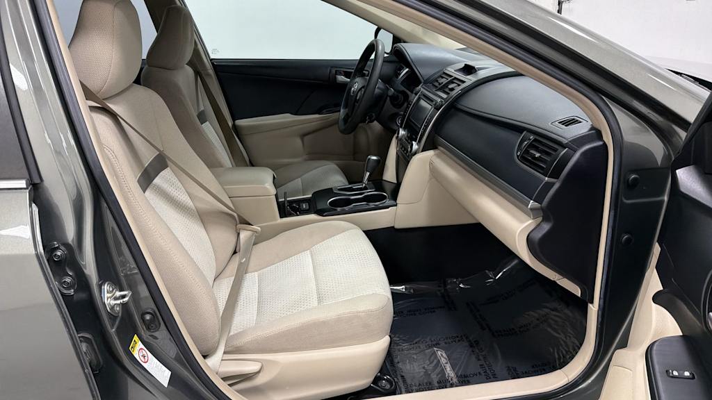 Thumbnail: 2014 Toyota Camry - 29