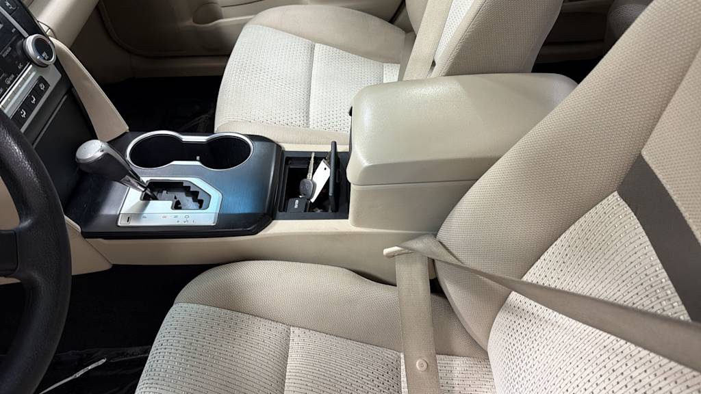 Thumbnail: 2014 Toyota Camry - 12