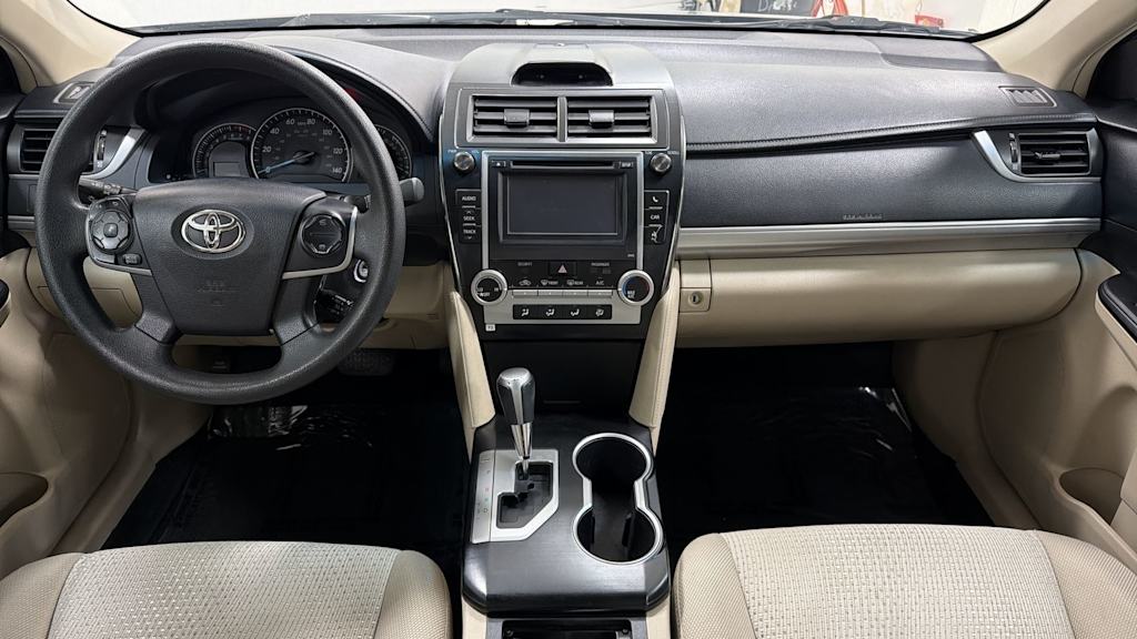 Thumbnail: 2014 Toyota Camry - 14
