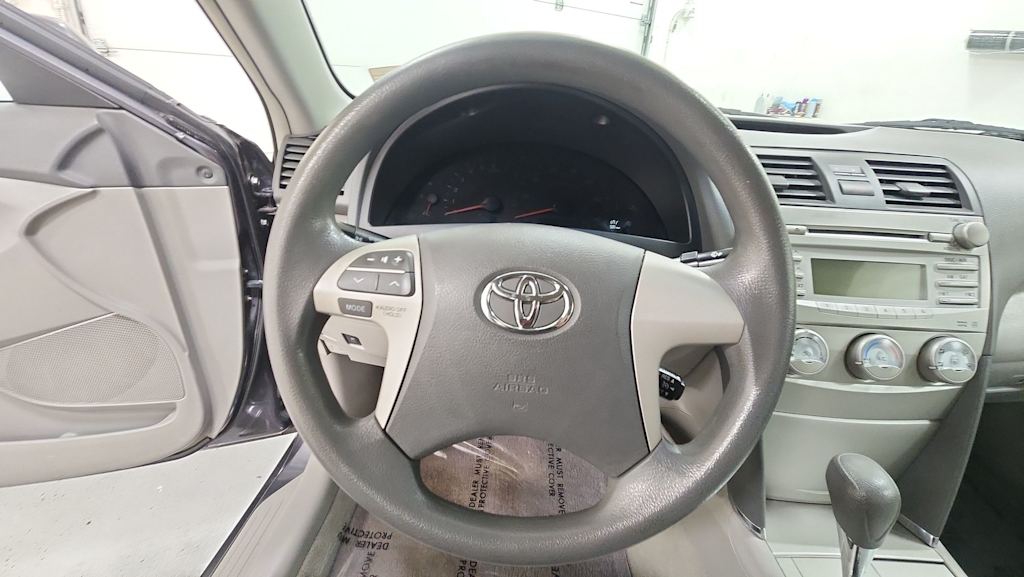 Thumbnail: 2011 Toyota Camry - 8