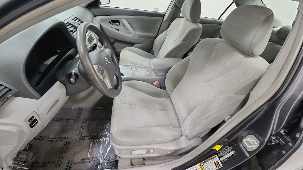 Thumbnail: 2011 Toyota Camry - 9