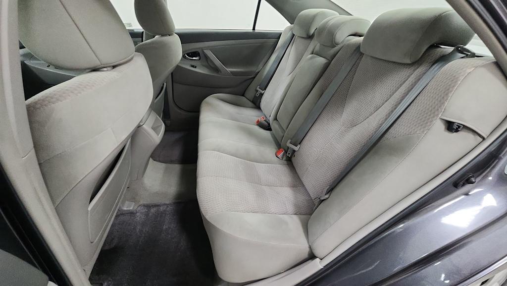 Thumbnail: 2011 Toyota Camry - 11