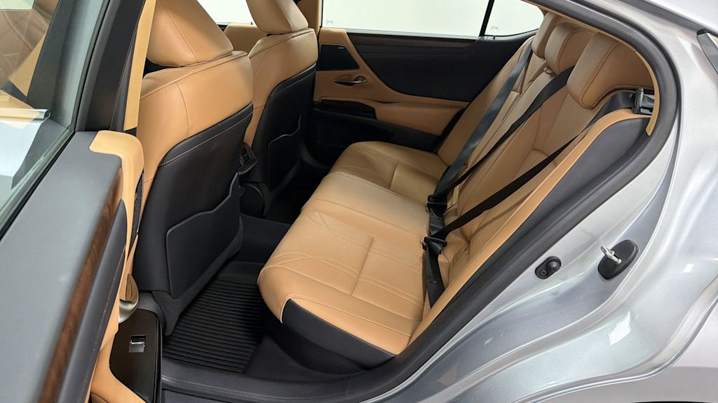 Thumbnail: 2022 Lexus ES - 12