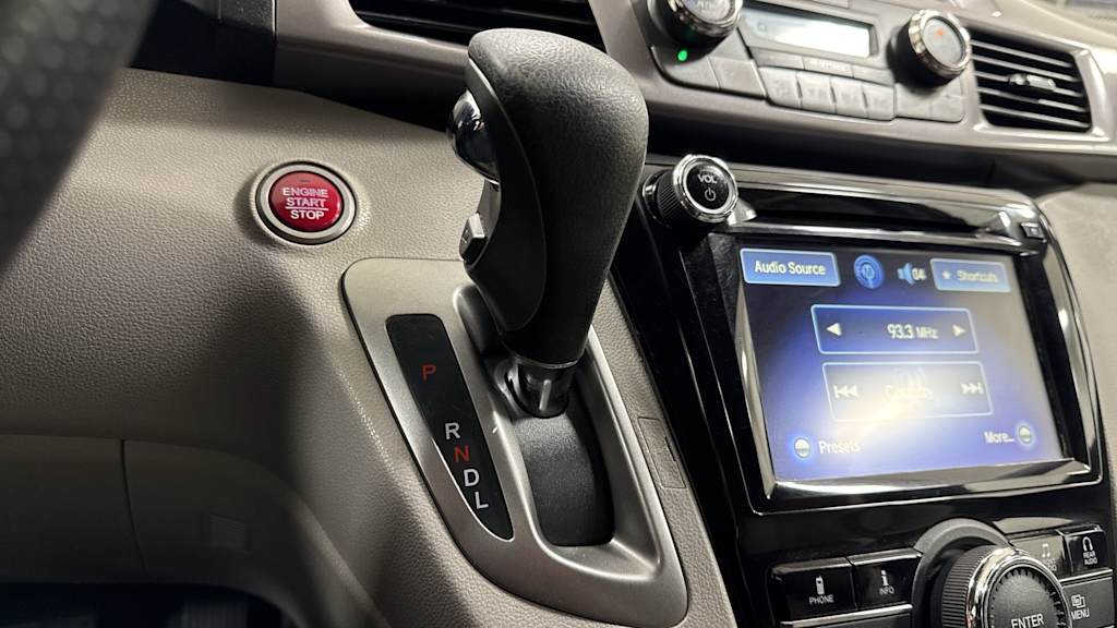 Thumbnail: 2017 Honda Odyssey - 15