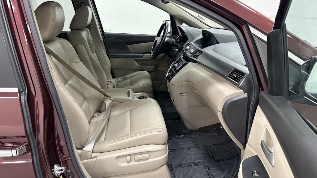 Thumbnail: 2012 Honda Odyssey - 31