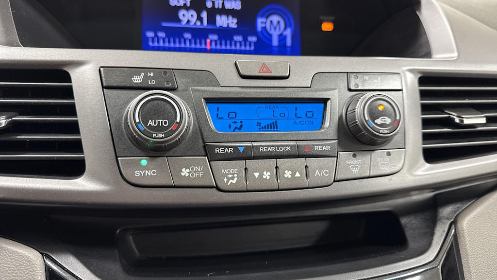 Thumbnail: 2012 Honda Odyssey - 28