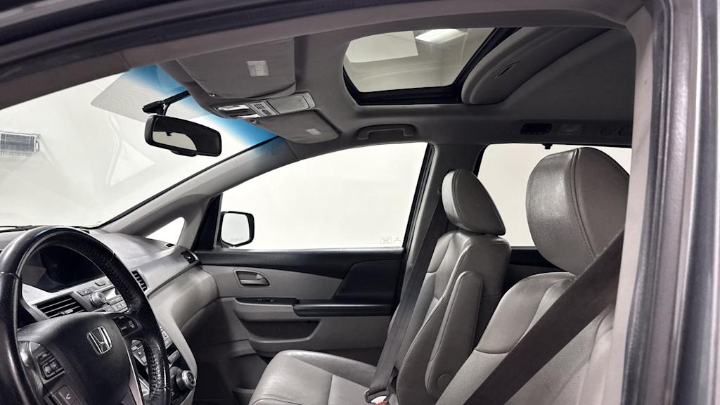 Thumbnail: 2012 Honda Odyssey - 29