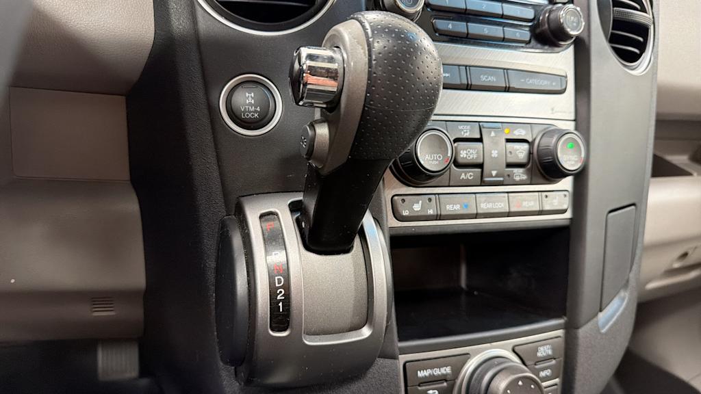 Thumbnail: 2012 Honda Pilot - 15