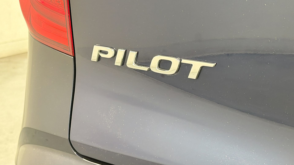 Thumbnail: 2018 Honda Pilot - 6