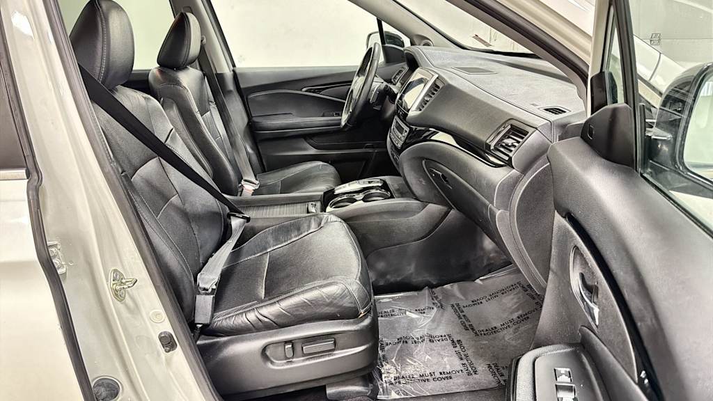 Thumbnail: 2016 Honda Pilot - 33