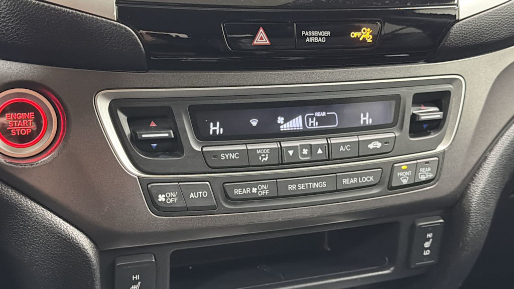 Thumbnail: 2017 Honda Pilot - 28