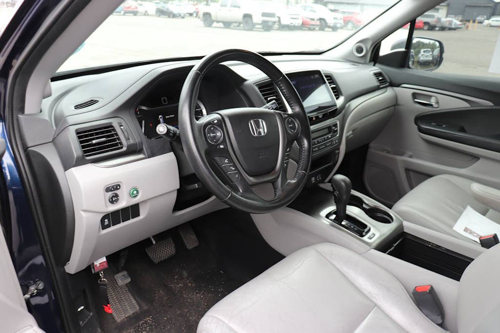Thumbnail: 2016 Honda Pilot - 2