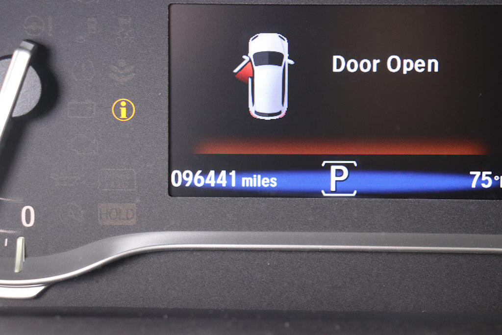 Thumbnail: 2016 Honda Pilot - 8
