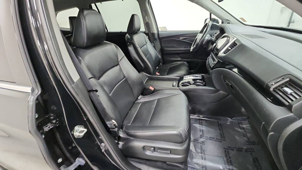 Thumbnail: 2018 Honda Pilot - 12