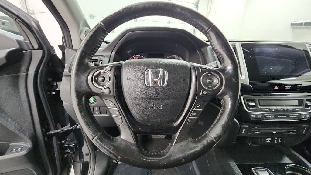 Thumbnail: 2018 Honda Pilot - 10