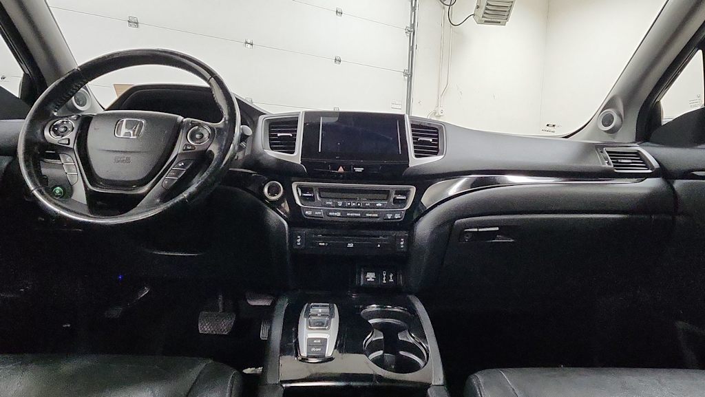 Thumbnail: 2018 Honda Pilot - 14