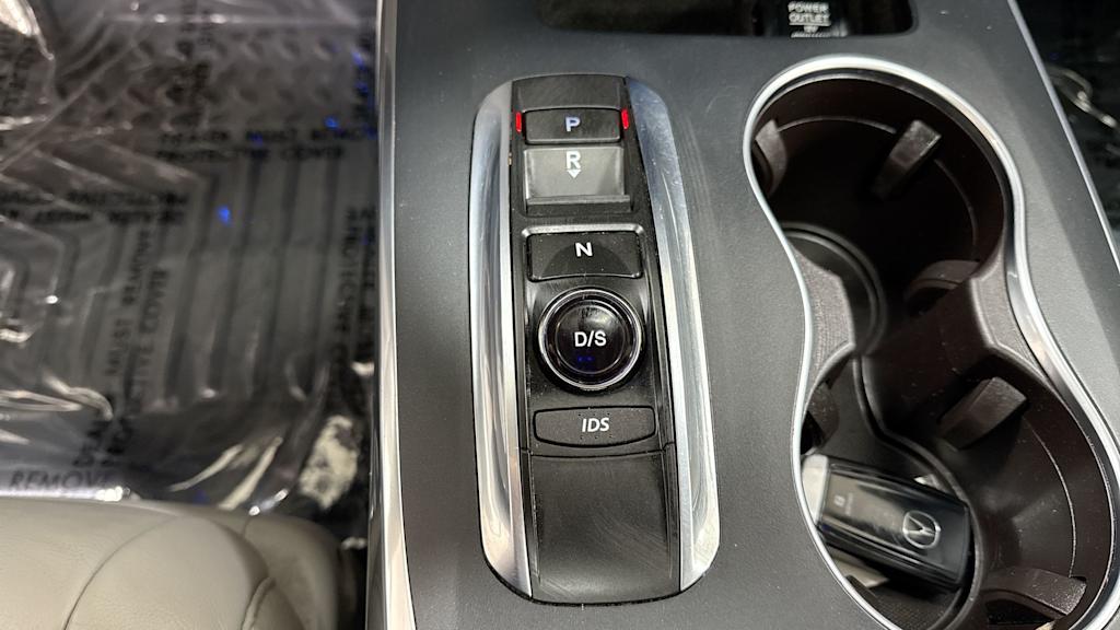 Thumbnail: 2016 Acura MDX - 16