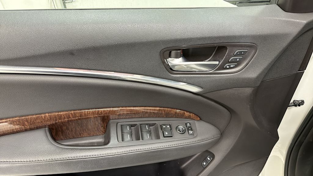 Thumbnail: 2017 Acura MDX - 25