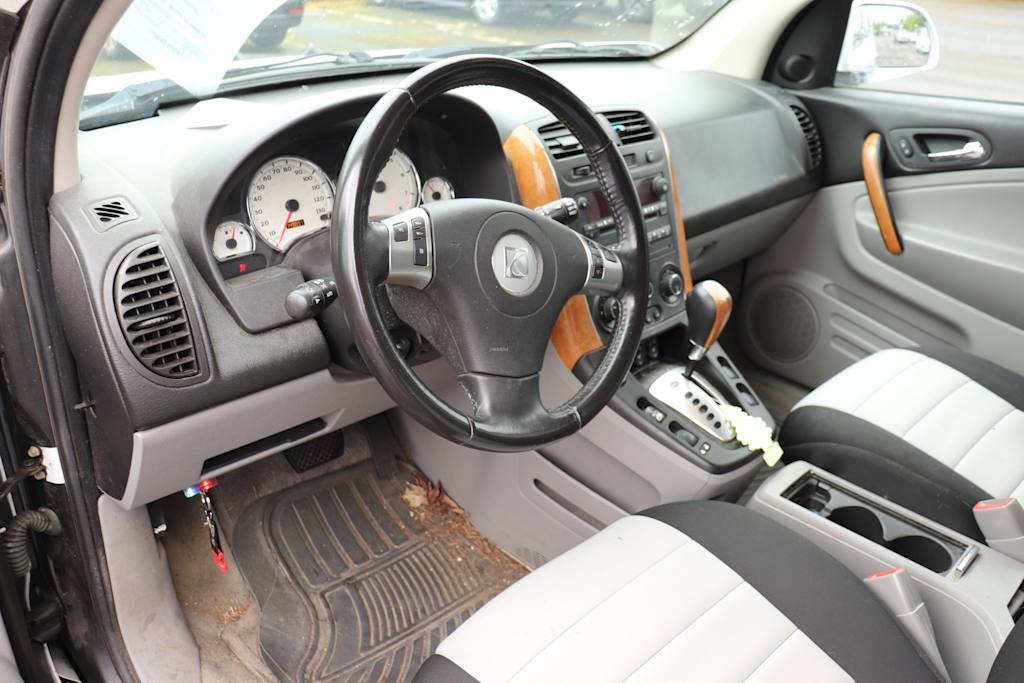 Thumbnail: 2006 Saturn VUE - 2