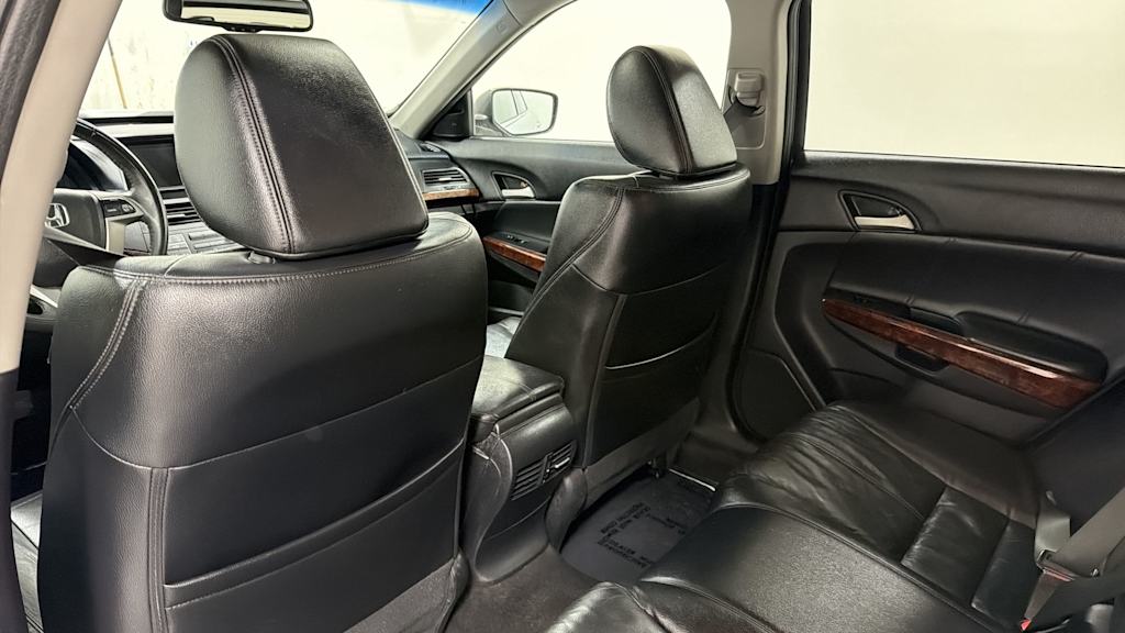 Thumbnail: 2011 Honda Accord Crosstour - 31