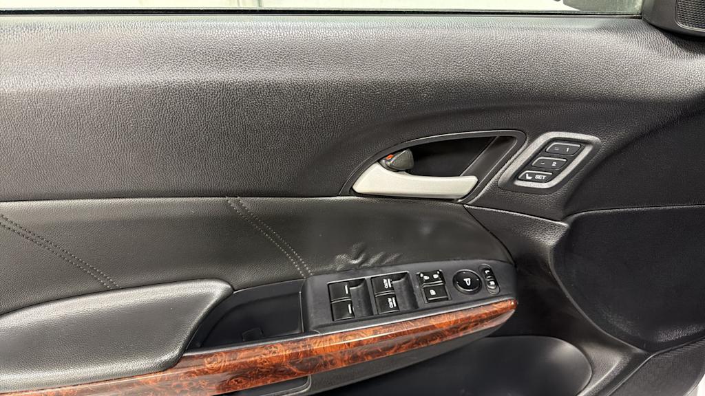 Thumbnail: 2011 Honda Accord Crosstour - 26