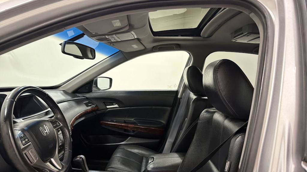 Thumbnail: 2011 Honda Accord Crosstour - 30