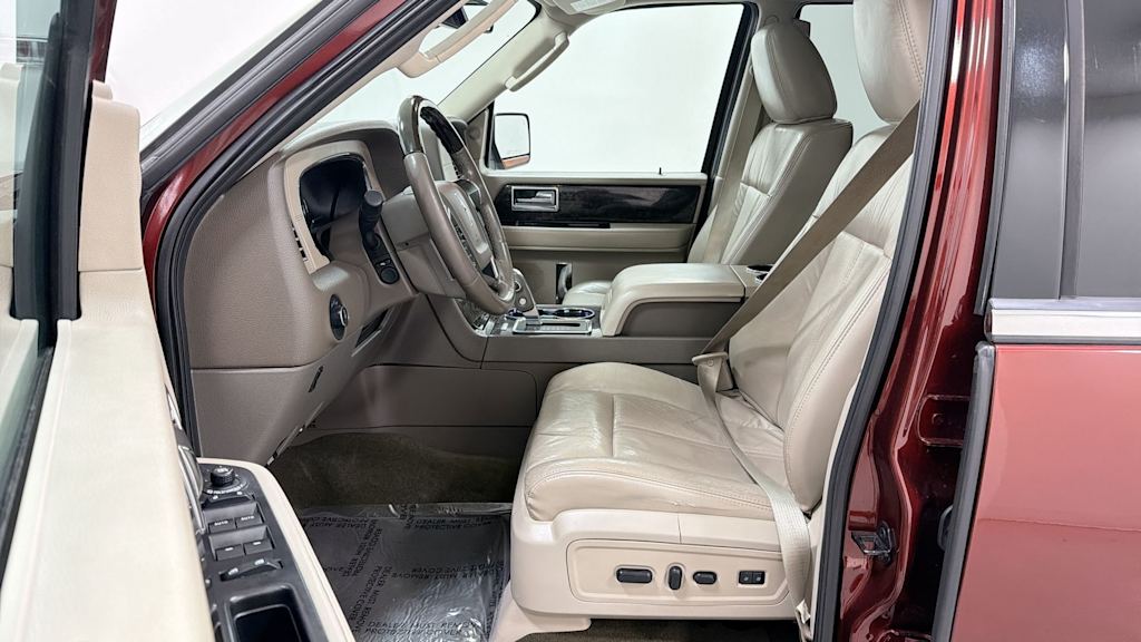 Thumbnail: 2015 Lincoln Navigator - 11