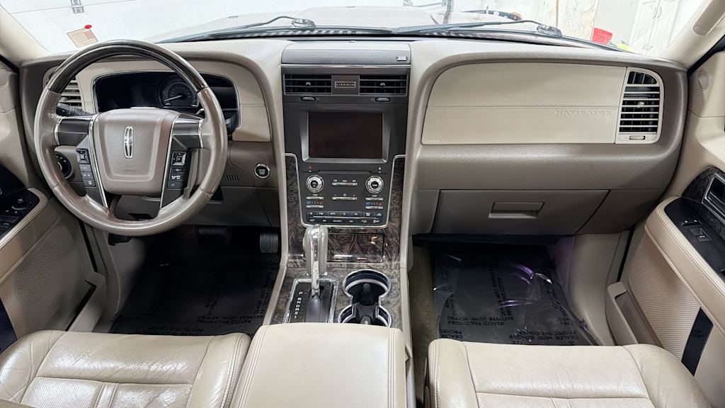 Thumbnail: 2015 Lincoln Navigator - 15