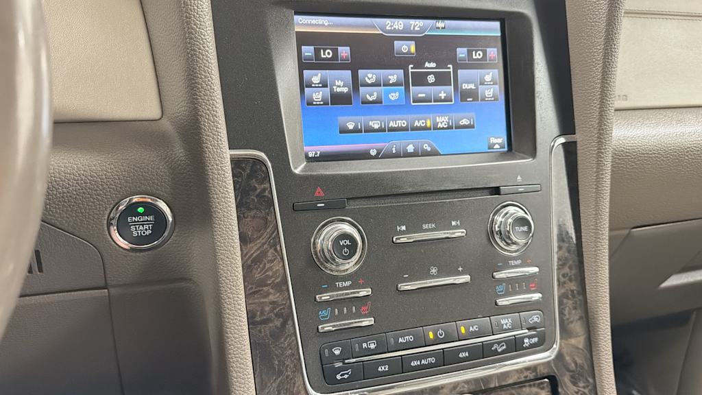 Thumbnail: 2015 Lincoln Navigator - 30