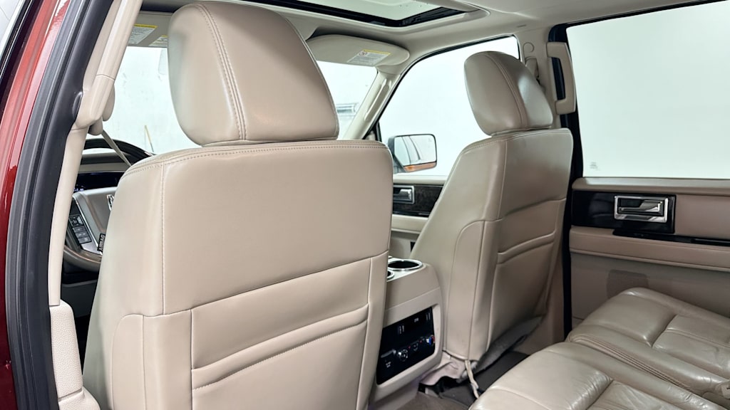 Thumbnail: 2015 Lincoln Navigator - 33