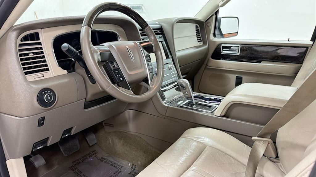 Thumbnail: 2015 Lincoln Navigator - 2