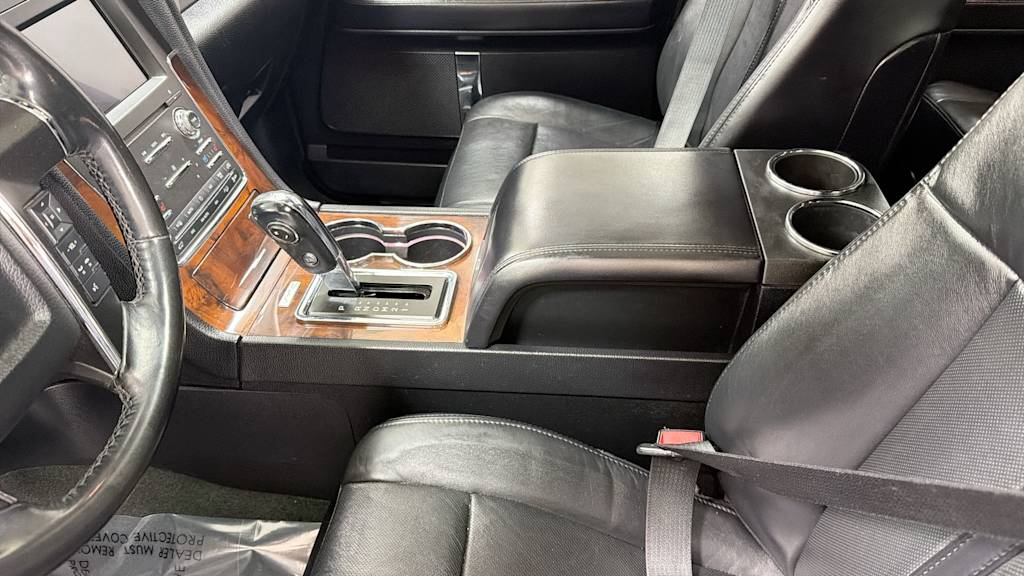 Thumbnail: 2016 Lincoln Navigator - 30